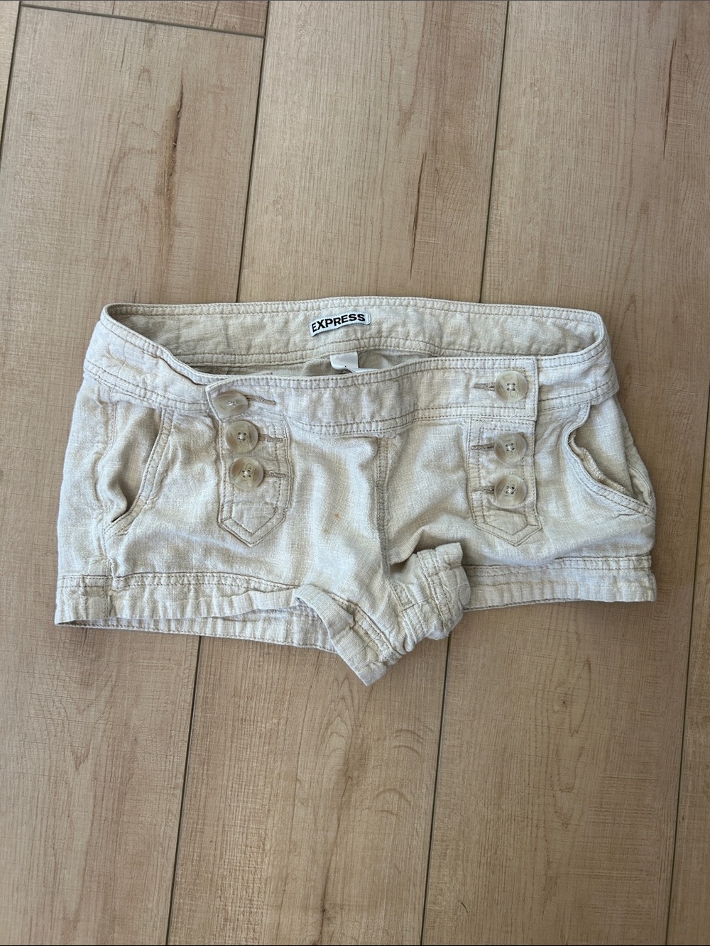 Express Women's Cream Low-Rise Button-Accent Denim Shorts